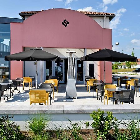 Hotel Restaurant Aldaburua Larressore Exterior photo